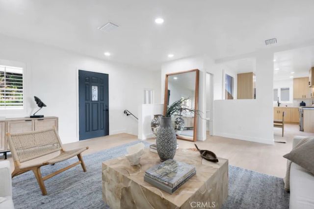 1712 Rotary, Los Angeles, CA 90026