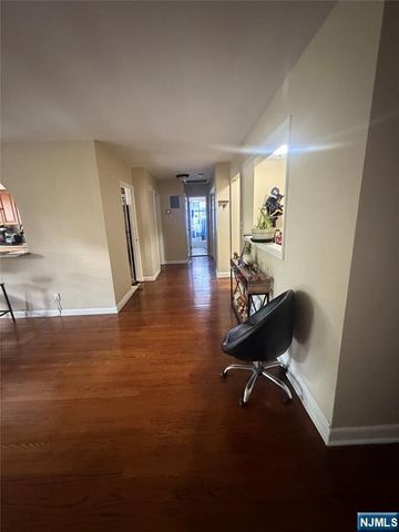 1250 Teaneck Road 16, Teaneck, NJ 07666