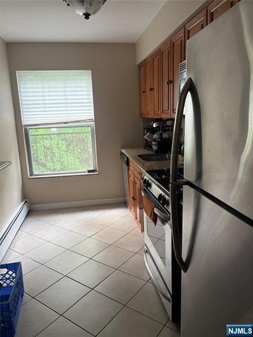 1250 Teaneck Road 16, Teaneck, NJ 07666