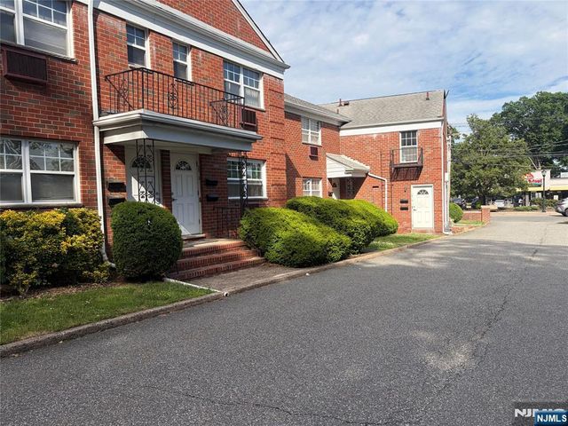 1250 Teaneck Road 16, Teaneck, NJ 07666
