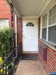 1250 Teaneck Road 16, Teaneck, NJ 07666
