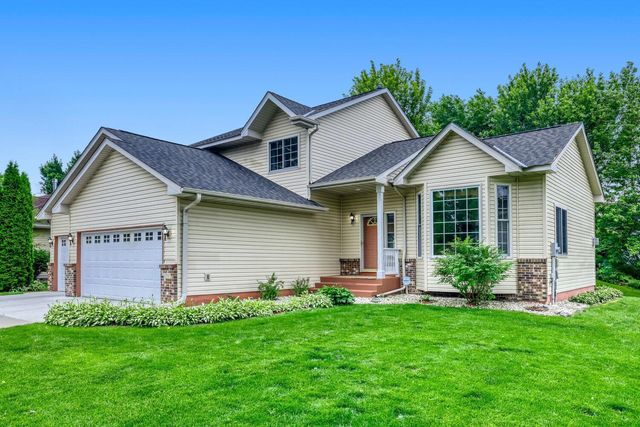 2337 Manuela Drive, Chaska, MN 55318