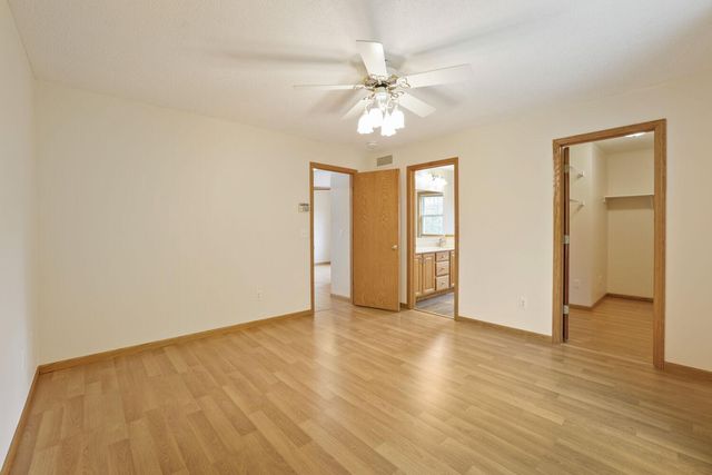 2337 Manuela Drive, Chaska, MN 55318
