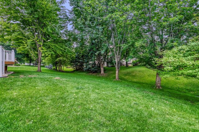 2337 Manuela Drive, Chaska, MN 55318