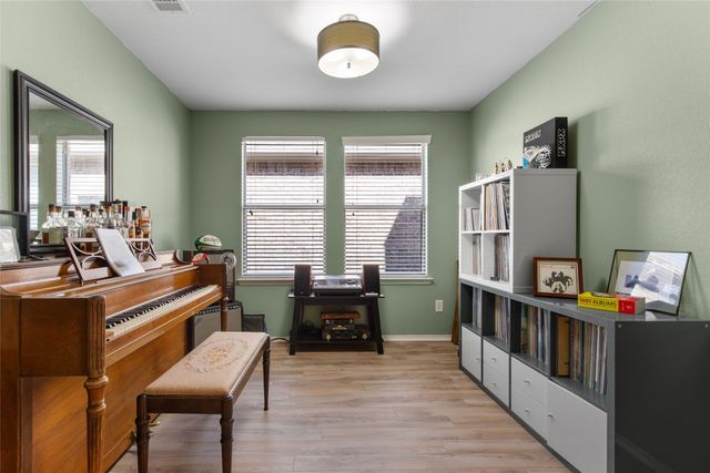 3213 Evening Wind Road, Denton, TX 76208