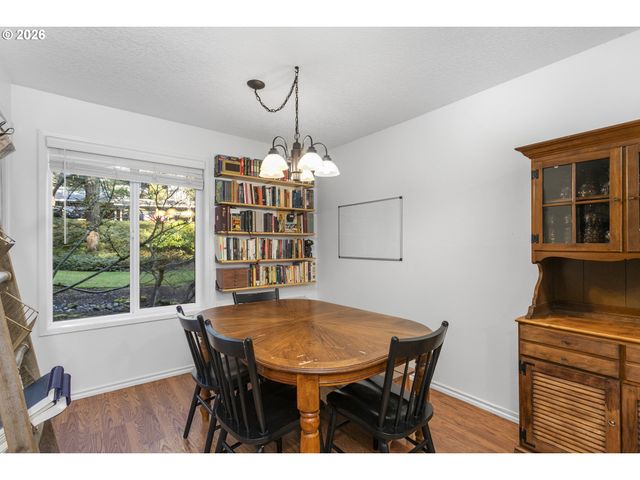 4619 LAKEVIEW Blvd, Lake Oswego, OR 97035