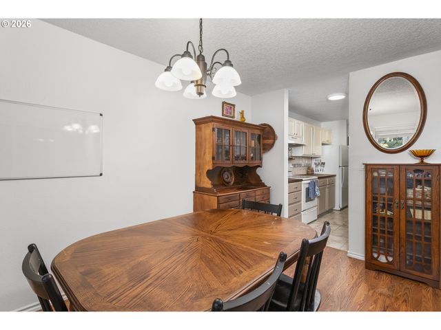 4619 LAKEVIEW Blvd, Lake Oswego, OR 97035