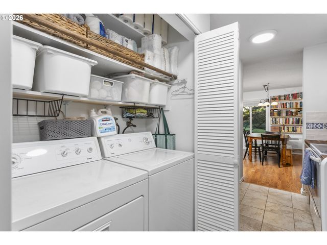 4619 LAKEVIEW Blvd, Lake Oswego, OR 97035