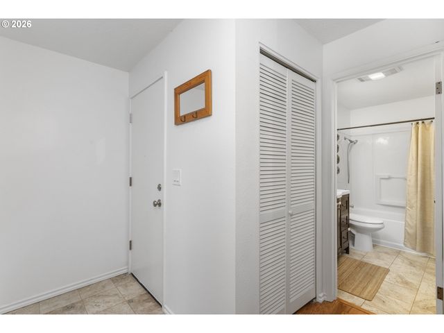 4619 LAKEVIEW Blvd, Lake Oswego, OR 97035