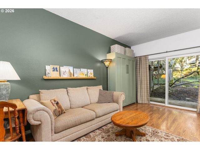 4619 LAKEVIEW Blvd, Lake Oswego, OR 97035