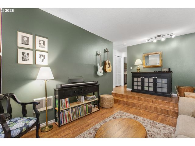 4619 LAKEVIEW Blvd, Lake Oswego, OR 97035