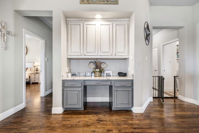 1028 Crest Meadow Drive, Fort Worth, TX 76052