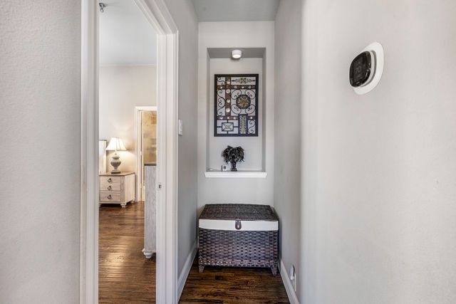 1028 Crest Meadow Drive, Fort Worth, TX 76052