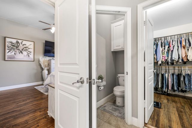 1028 Crest Meadow Drive, Fort Worth, TX 76052