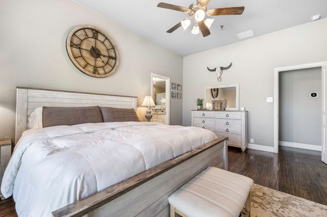 1028 Crest Meadow Drive, Fort Worth, TX 76052