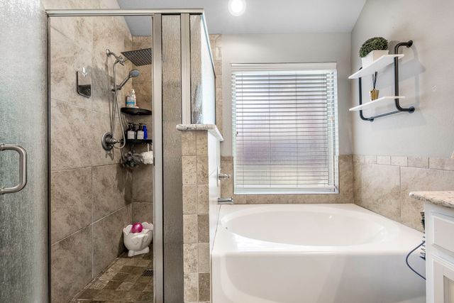 1028 Crest Meadow Drive, Fort Worth, TX 76052