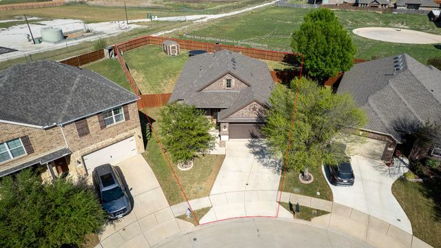 1028 Crest Meadow Drive, Fort Worth, TX 76052