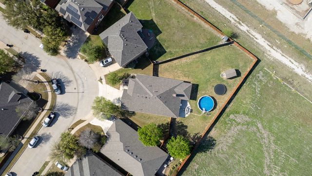 1028 Crest Meadow Drive, Fort Worth, TX 76052