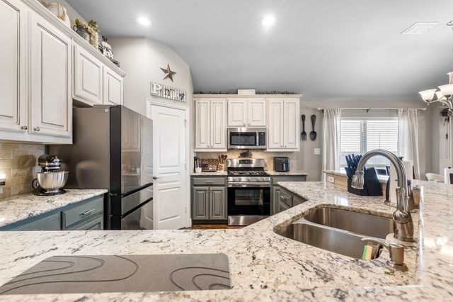 1028 Crest Meadow Drive, Fort Worth, TX 76052