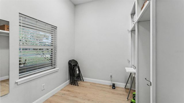 926 HOLLINGSWORTH ROAD, Lakeland, FL 33801