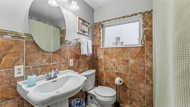 926 HOLLINGSWORTH ROAD, Lakeland, FL 33801