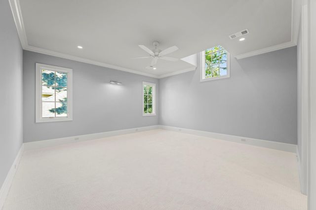 5 Hollymead Drive, The Woodlands, TX 77381