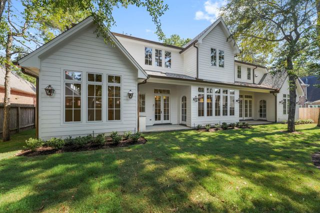 5 Hollymead Drive, The Woodlands, TX 77381