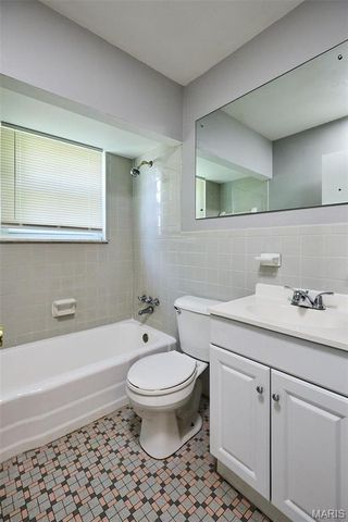13 Sunridge Lane, Florissant, MO 63031