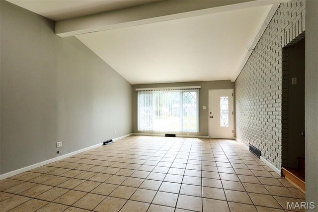 13 Sunridge Lane, Florissant, MO 63031