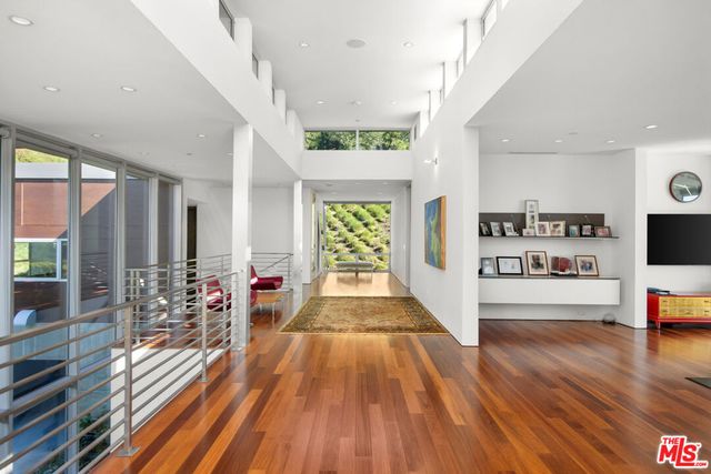 1290 Angelo Drive, Beverly Hills, CA 90210