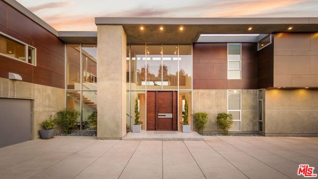 1290 Angelo Drive, Beverly Hills, CA 90210