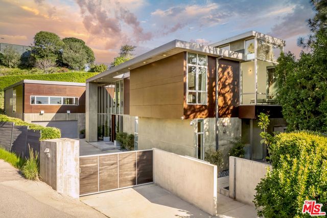 1290 Angelo Drive, Beverly Hills, CA 90210