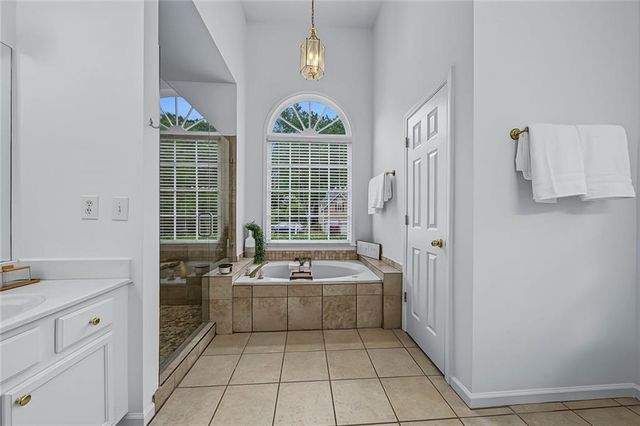 1509 Shadow Ridge Circle, Woodstock, GA 30189