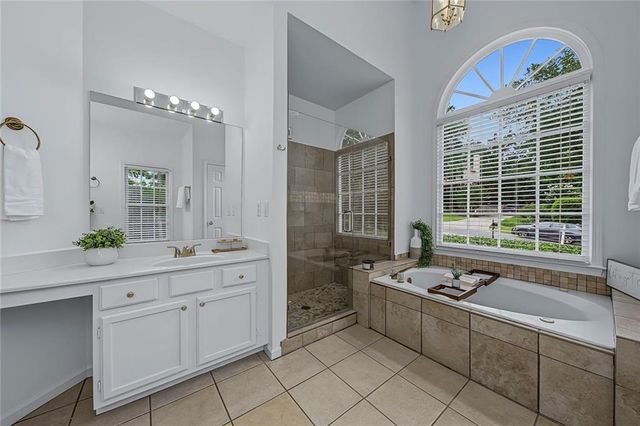 1509 Shadow Ridge Circle, Woodstock, GA 30189