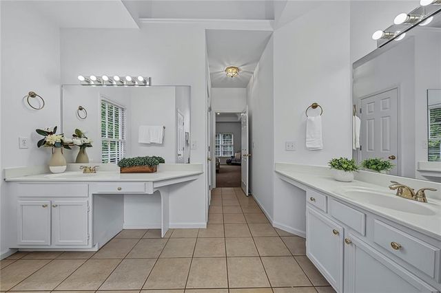 1509 Shadow Ridge Circle, Woodstock, GA 30189