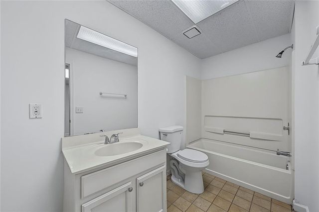 1509 Shadow Ridge Circle, Woodstock, GA 30189