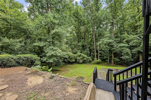 1509 Shadow Ridge Circle, Woodstock, GA 30189
