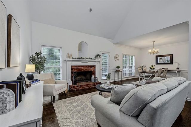 1509 Shadow Ridge Circle, Woodstock, GA 30189