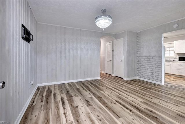 461 Dare AVE, Hampton, VA 23661