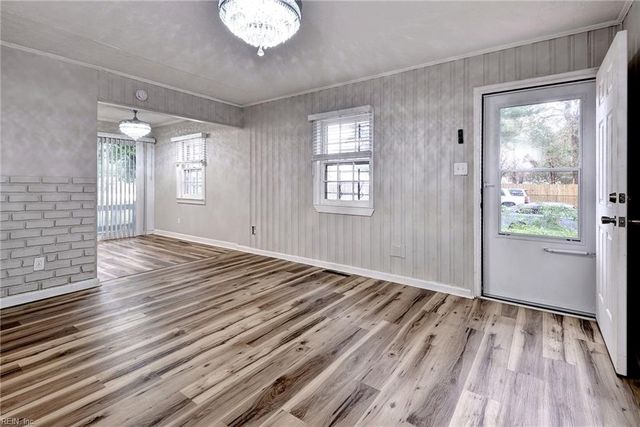 461 Dare AVE, Hampton, VA 23661