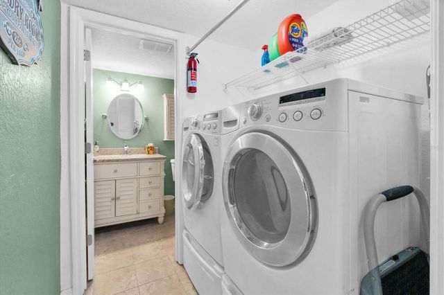 6041 65TH AVENUE N, Pinellas Park, FL 33781