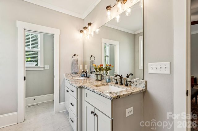 111 N Turner Avenue, Charlotte, NC 28216