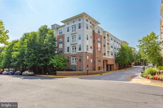 9480 VIRGINIA CENTER BLVD #422, Vienna, VA 22181