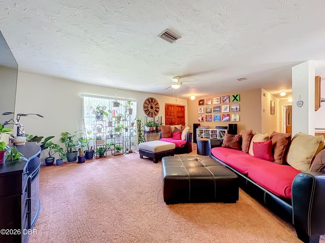 2 Radford Lane, Palm Coast, FL 32164