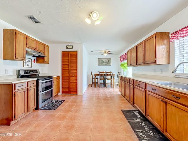 2 Radford Lane, Palm Coast, FL 32164
