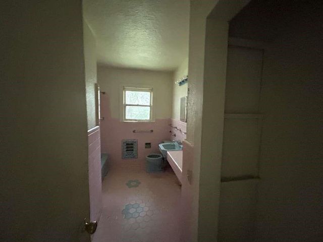 509 E Martin Luther King Boulevard, Jasper, TX 75951