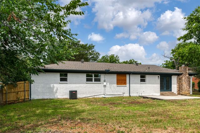 1140 Cavender Drive, Hurst, TX 76053