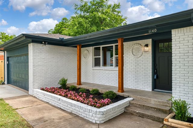 1140 Cavender Drive, Hurst, TX 76053