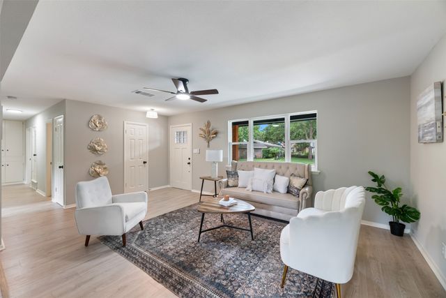 1140 Cavender Drive, Hurst, TX 76053