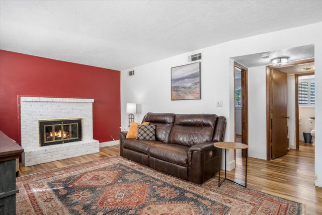 6808 FRANTZ Drive NE, Albuquerque, NM 87109